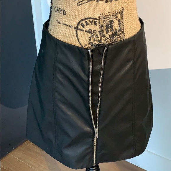 Leather skirt - Picture 4 of 5